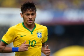 乐鱼中国-全红婵成功晋级跳水决赛，实力不容小觑，全红婵跳水冠军过程回顾